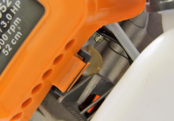 Триммер бензиновый Carver GBC-052M PRO 1500Вт 2л.с. неразбор.штан. реж.эл.:леска/нож от магазина РЭССИ