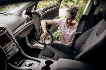 Строительный пылесос Karcher WD 2 Plus V-12/4/18 1000Вт (уборка: сухая/сбор воды) желтый от магазина РЭССИ