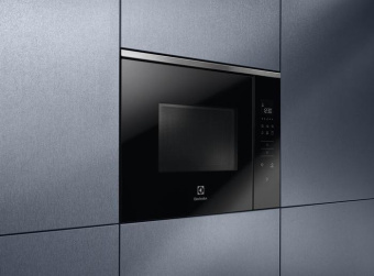 Микроволновая печь Electrolux KMFE172TEX 17л. 800Вт черный (встраиваемая) от магазина РЭССИ