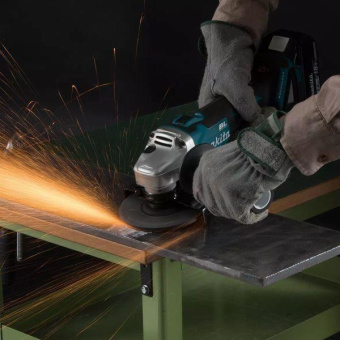 Углошлифовальная машина Makita DGA508RME 8500об/мин рез.шпин.:M22 d=125мм от магазина РЭССИ