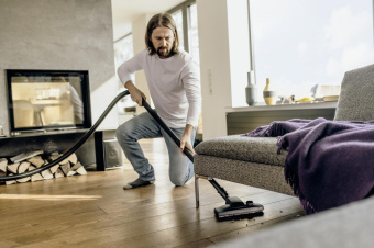 Строительный пылесос Karcher WD 2 Plus V-12/6/18/C 1000Вт (уборка: сухая/влажная) желтый от магазина РЭССИ