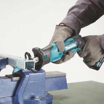 Сабельная пила Makita JR105DWAE аккум. 3300ход/мин от магазина РЭССИ
