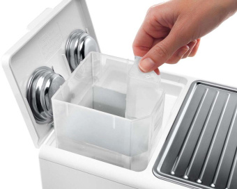 Кофеварка рожковая Delonghi ECP33.21.W 1100Вт белый от магазина РЭССИ