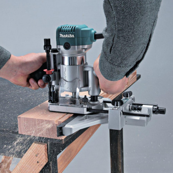 Фрезер Makita RT0700C 710Вт 30000об/мин от магазина РЭССИ